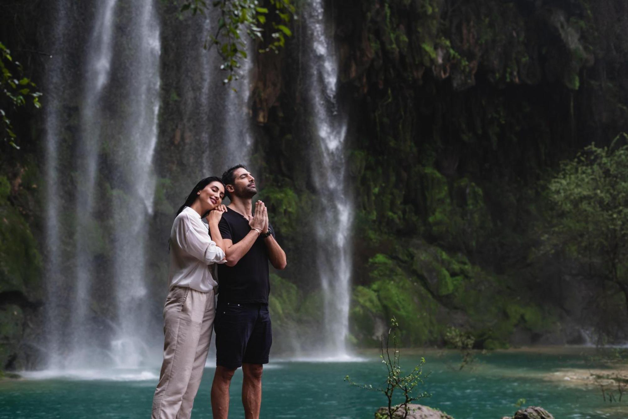 Fanar Hotel & Residences Salalah Exterior photo Gerit Waterfall